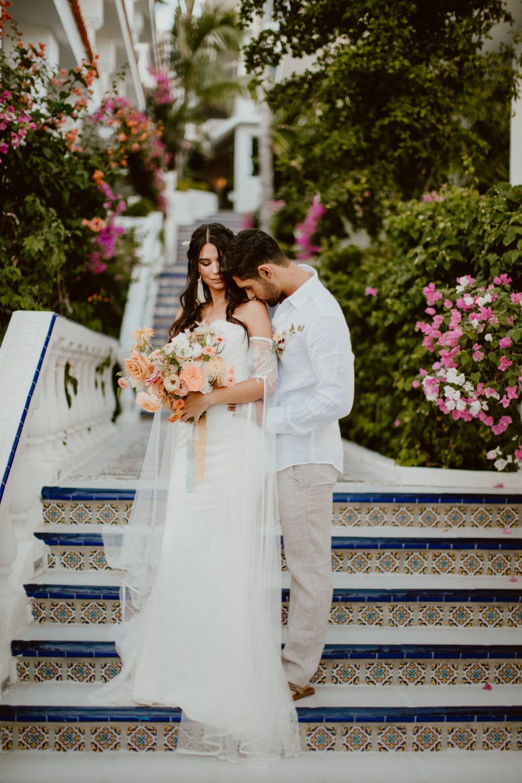 Why Mar del Cabo Stands Out For a Resort Buyout For Your Destination&nbsp;Wedding